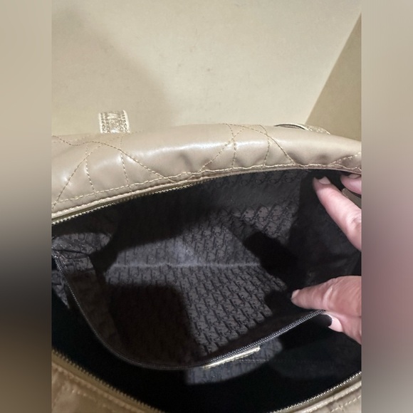 Christian Dior Cannage Patent Tan Bowler Bag - Picture 16 of 16